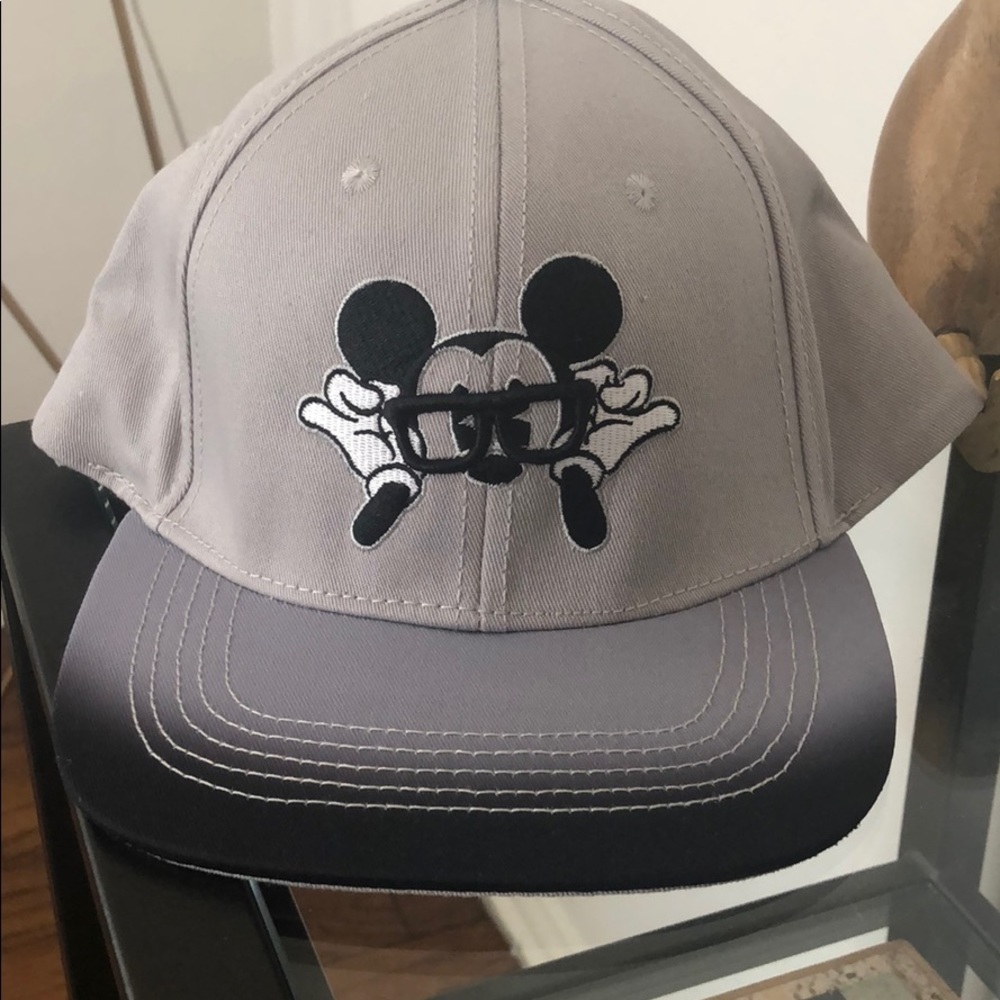 Men’s ‘Nerd Glasses’ Mickey Mouse Hat